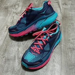 Hoka One One Challenger atr 3 size 6